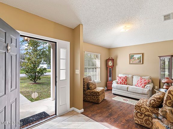 5th image of 20 BRIGADOON Lane