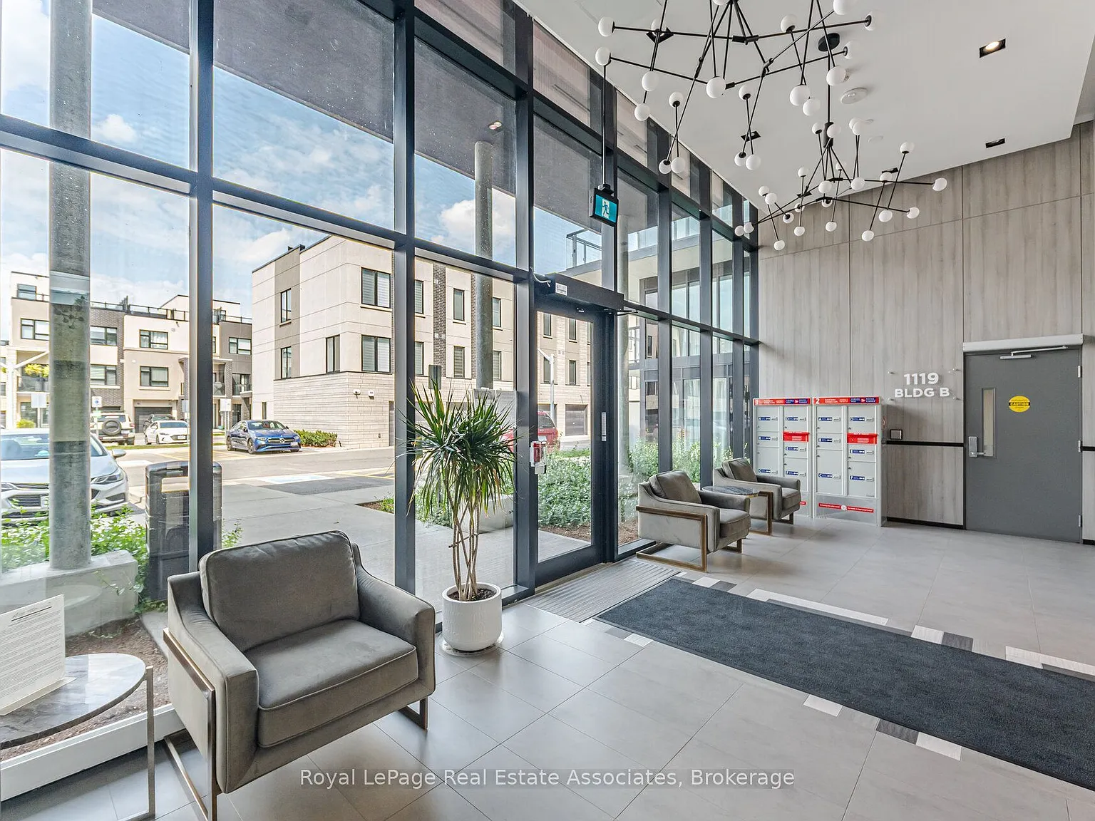 1 bed, $2,100 — Photo 3