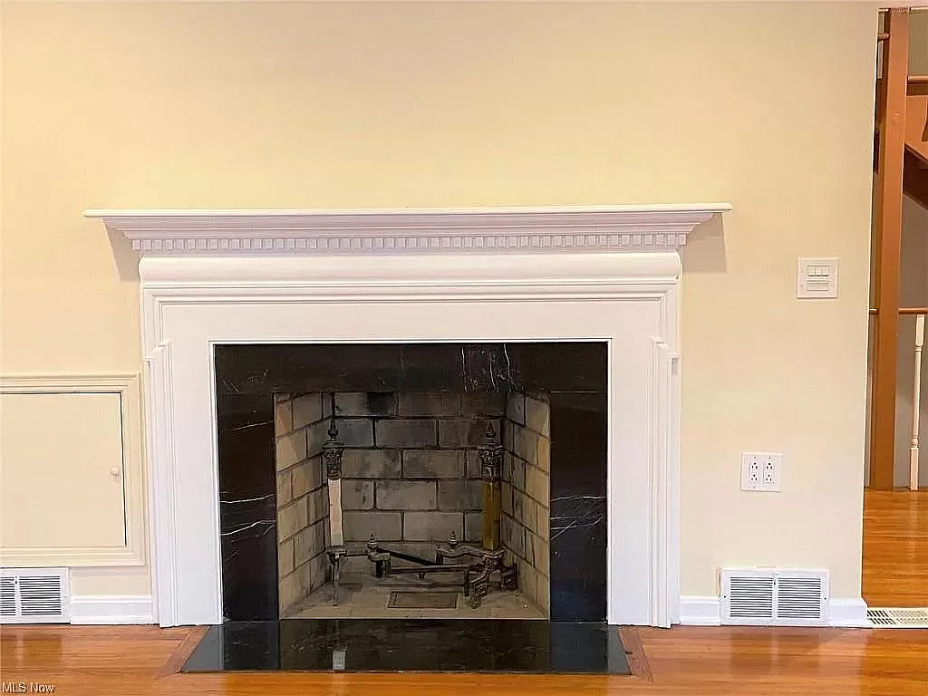 5 bed, 2.5 bath, 2580 sqft, $2,550 — Photo 4