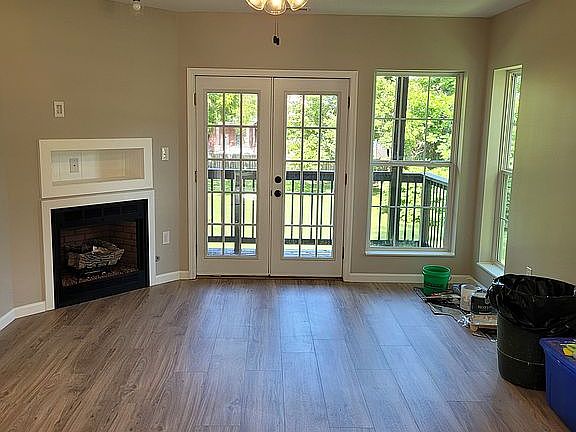 5th image of 111 Parkview St