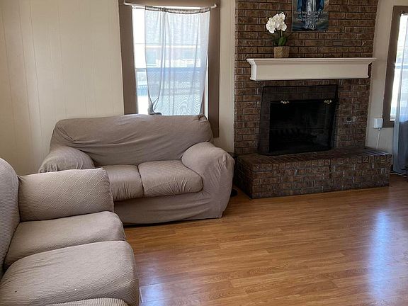 3rd image of 2814 Auburn St