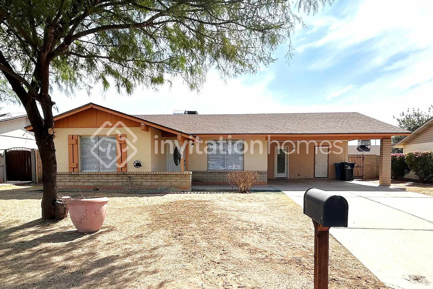 7625 W Turney Ave Phoenix, AZ 85033 — Photo 1