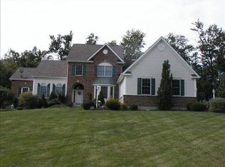 11 Sandy Pines Blvd, Hopewell Junction, NY