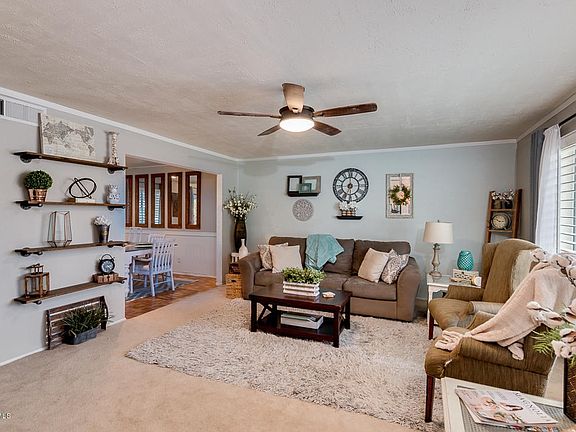 LIGHT NEUTRAL COLORS