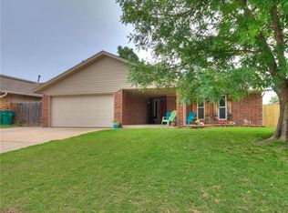 308 Conestoga Dr, Yukon, OK 73099