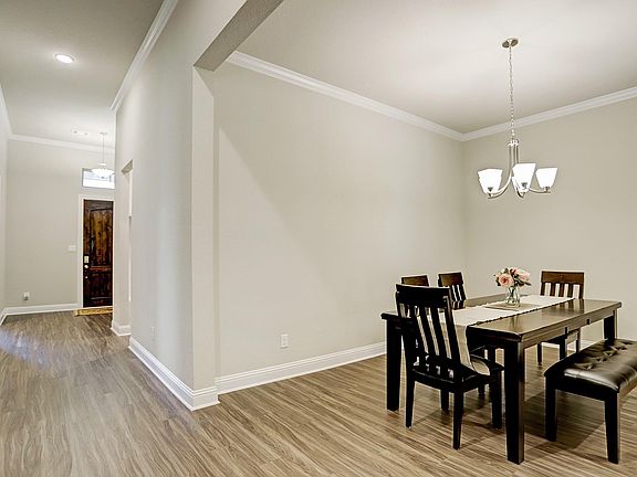 5th image of 75 Wyatt Oaks Dr