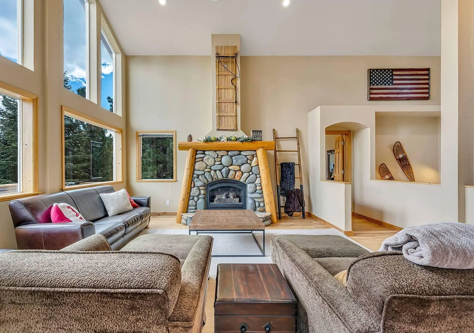 4 bed, 3.5 bath, 2500 sqft, $7,000 — Photo 4