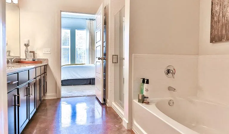 The District Apartments — Photo 27