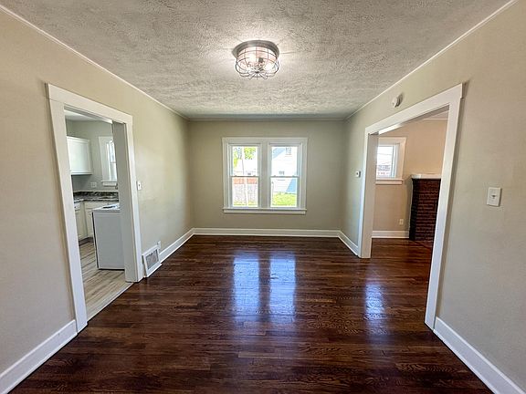 5th image of 840 W Indianola Ave #2
