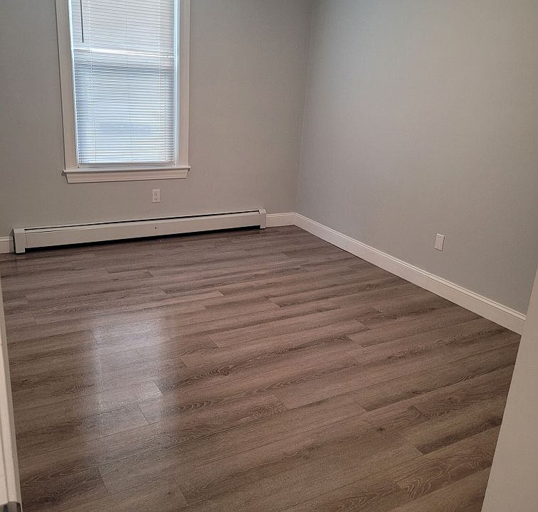 Photos may not be of exact unit