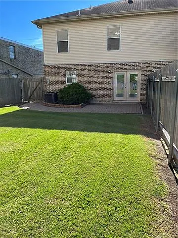 4231 Hudson St — Photo 11