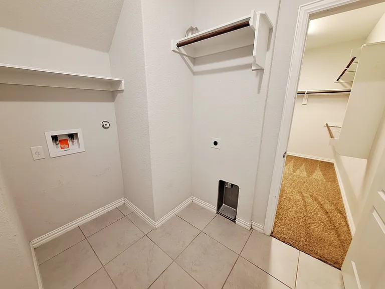 5900 Bucine Cv — Photo 26