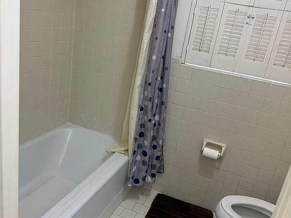 5th image of 7340 Capistrano Dr