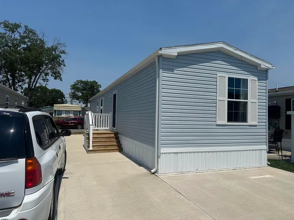 31 Lewis Ave, Egg Harbor Township, NJ 08234