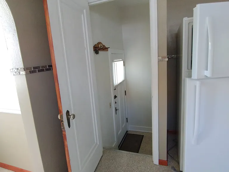 2116 S Clinton St — Photo 15