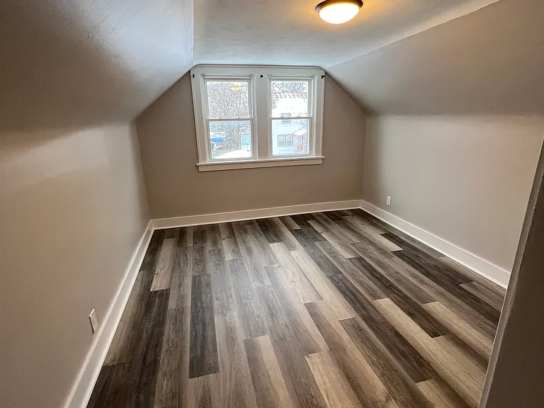 13440 Courtland Ave — Photo 11