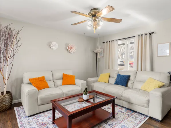 2373 Summit Dr, Arnold, MO 63010