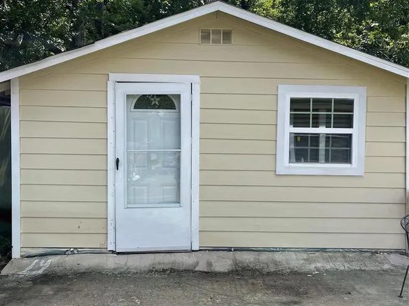 1472 1/2 Godwin St, Houston, TX 77023