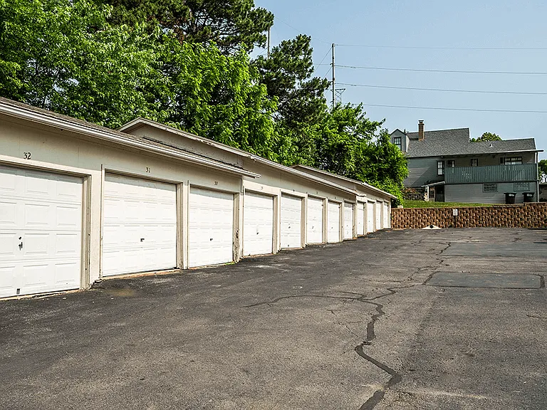Rentable Garages