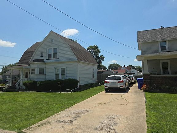 2nd image of 701 W Prospect St