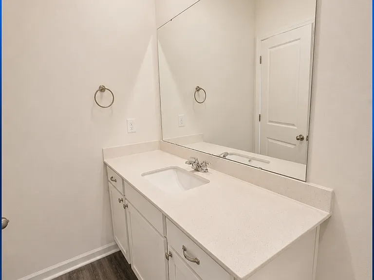 423 Castillo Dr — Photo 14
