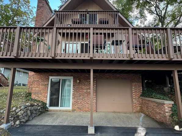 3380 Orchard Dr, Pinckney, MI 48169