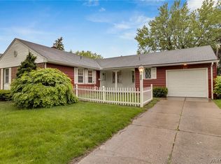 620 Meadowbrook Dr, North Tonawanda, NY 14120