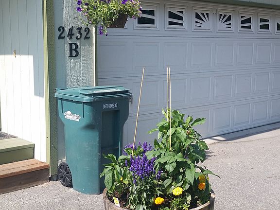 Exterior of Unit B for rent