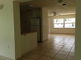 3rd image of 625 Poinsettia Dr