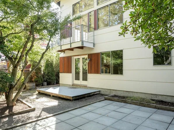 8738 Hamlet Avenue S, Seattle, WA 98118