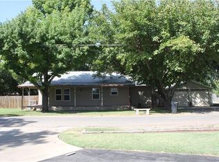 800 S 4th St, Grandview, TX 76050