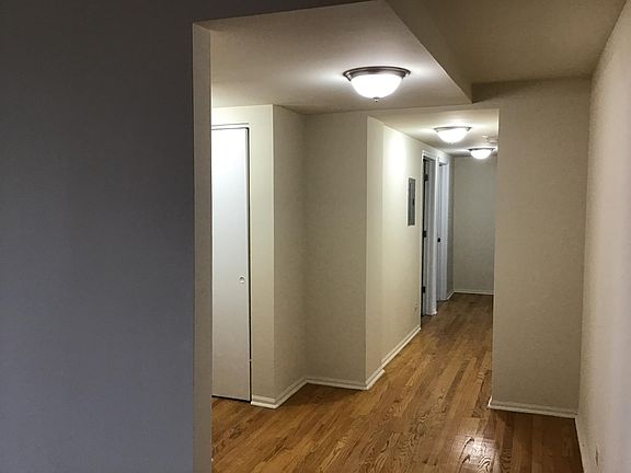 3rd image of 6223 S University Ave #306