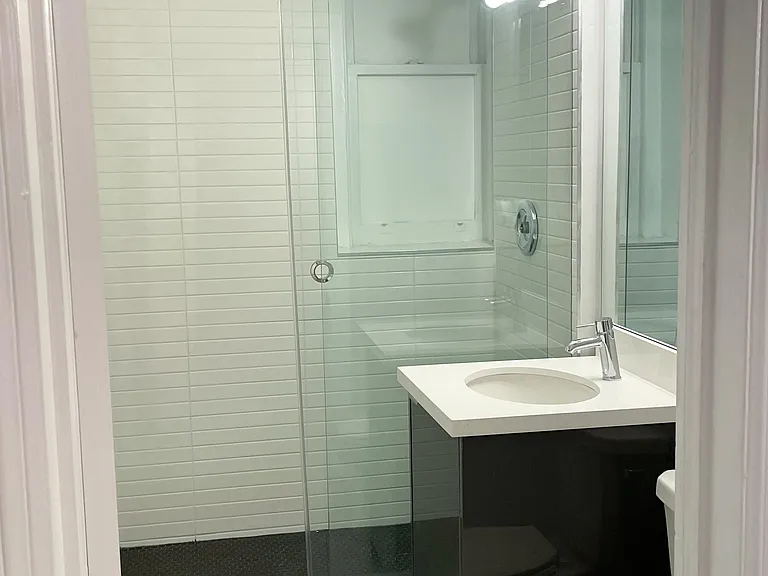 345 Gladstone Ave #1 — Photo 9