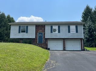 37 Teaberry Pl, Fishersville, VA 22939