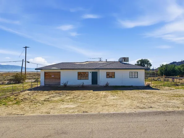 13879 Carson St, Trona, CA 93562