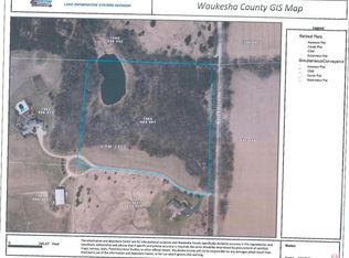 W350S1951 Waterville Rd, Oconomowoc, WI 53066