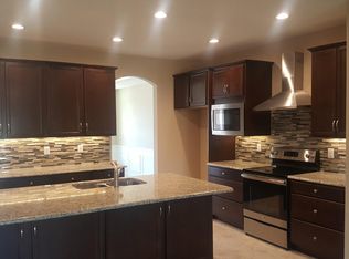 9939 Patriot Ct, Jacksonville, FL 32221