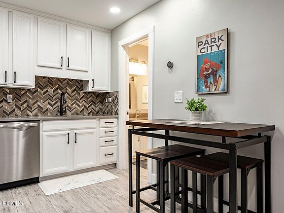 5th image of 2100 Canyons Resort Dr #16-B1