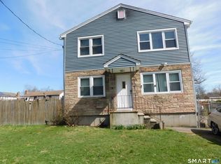 24 Dayton Rd, Bridgeport, CT 06606