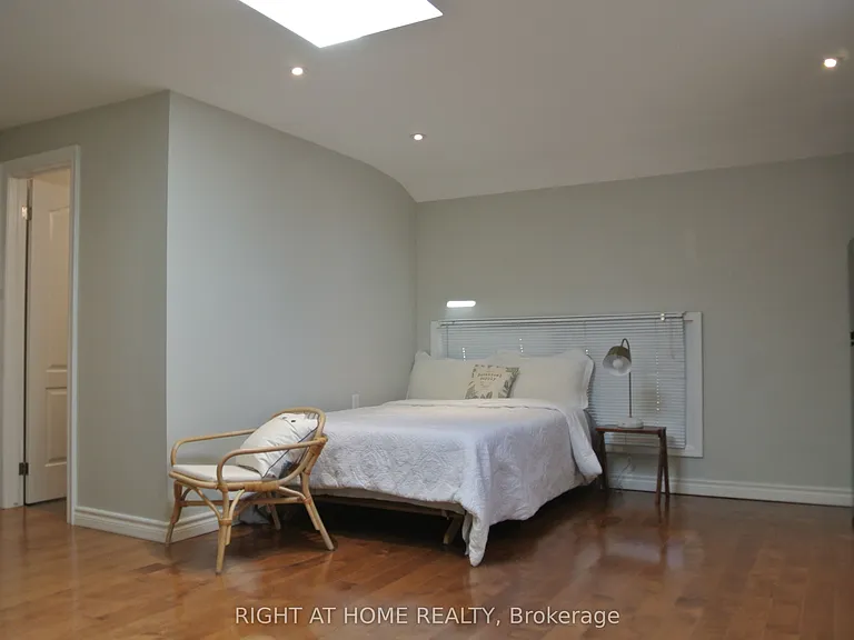 1088 Pearson Dr — Photo 6