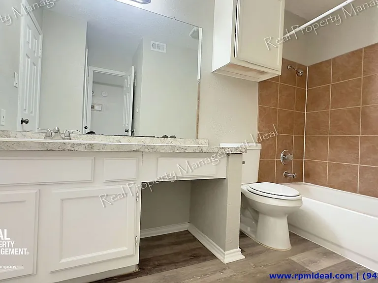 9601 Forest Ln #323 — Photo 15