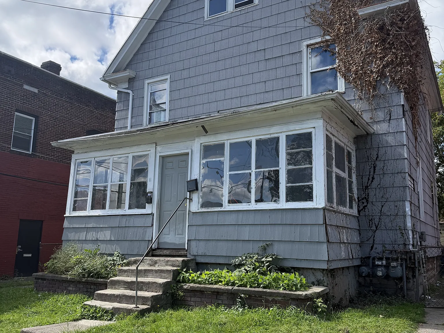 11-15 Myrtle St - 11 — Photo 1