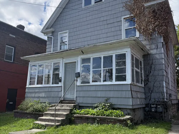 11 Myrtle St, Rochester, NY 14606