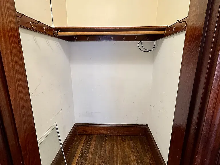 9 Fairfield St #1L — Photo 10