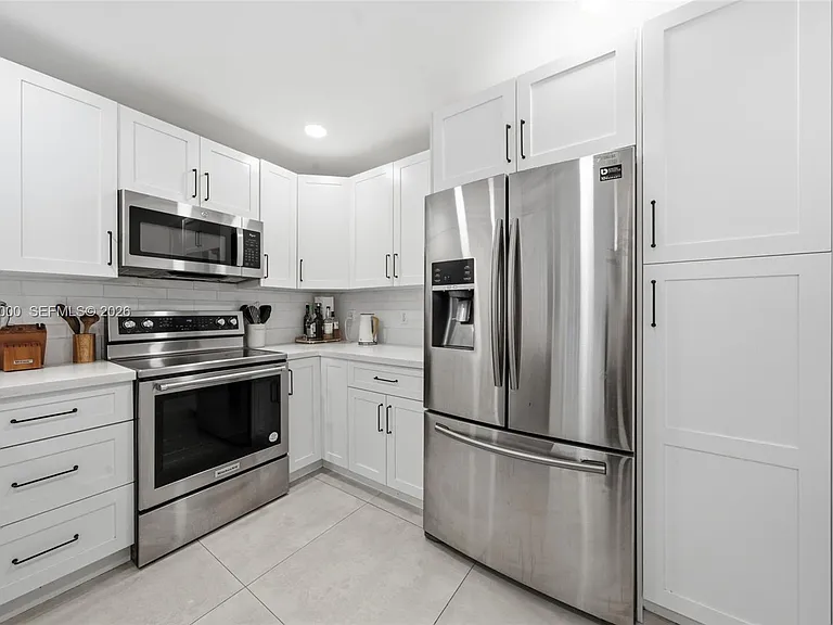 4952 SW 32nd Ave #140 — Photo 12