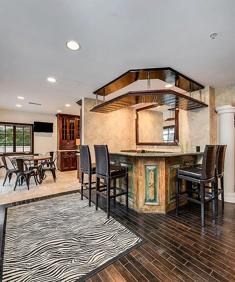 4063 Benedict Canyon Dr — Photo 16