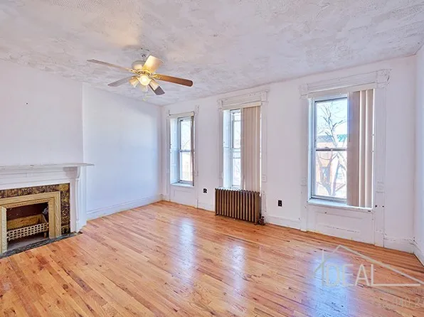 726 Macon St, Brooklyn, NY 11233