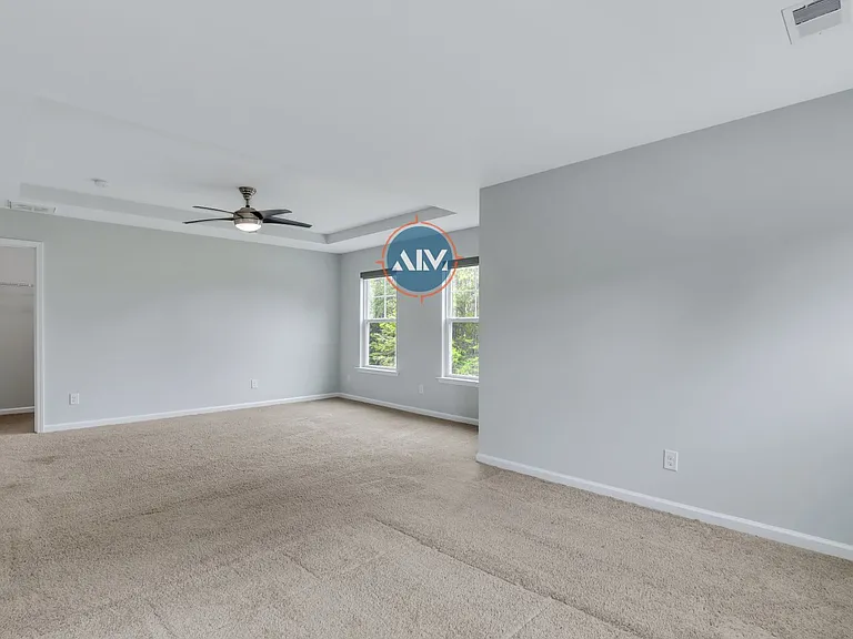 211 Heritage Pkwy — Photo 16
