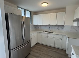 910 Kapahulu Ave APT 606, Honolulu, HI 96816