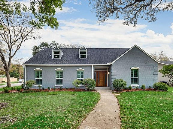 3rd image of 10448 Cromwell Dr